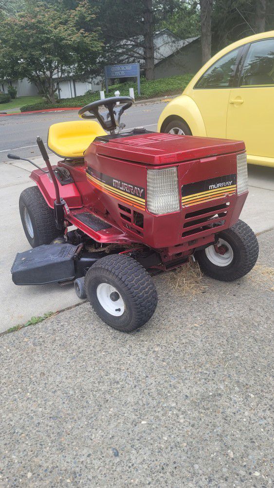 Murray Lawn Tractor