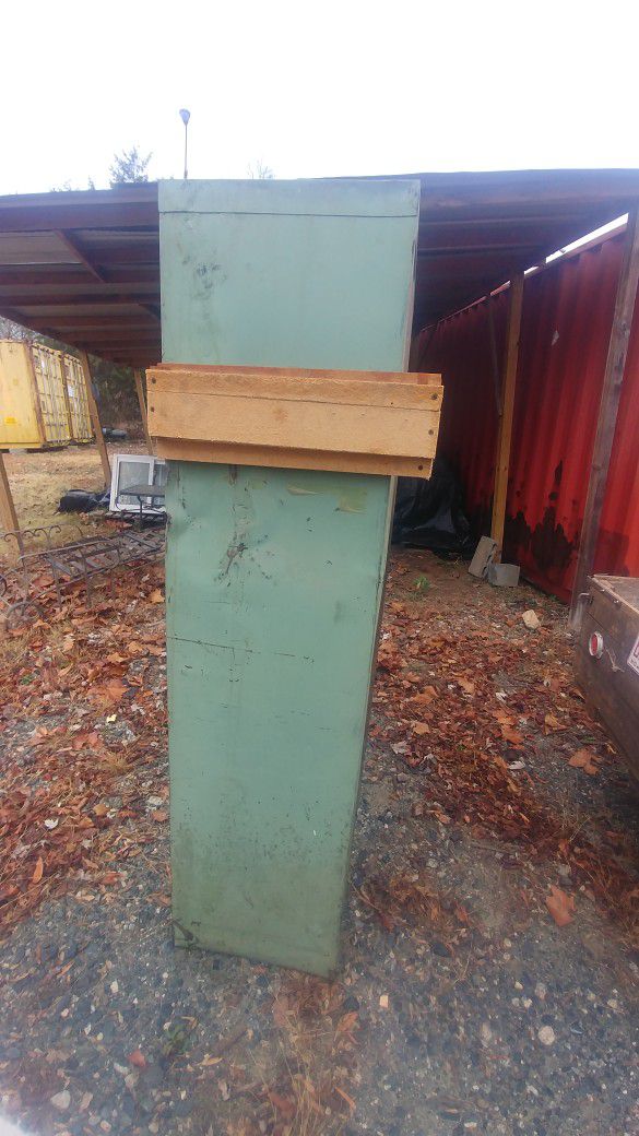 Green Metal Utility Storage Cabinet Shelving