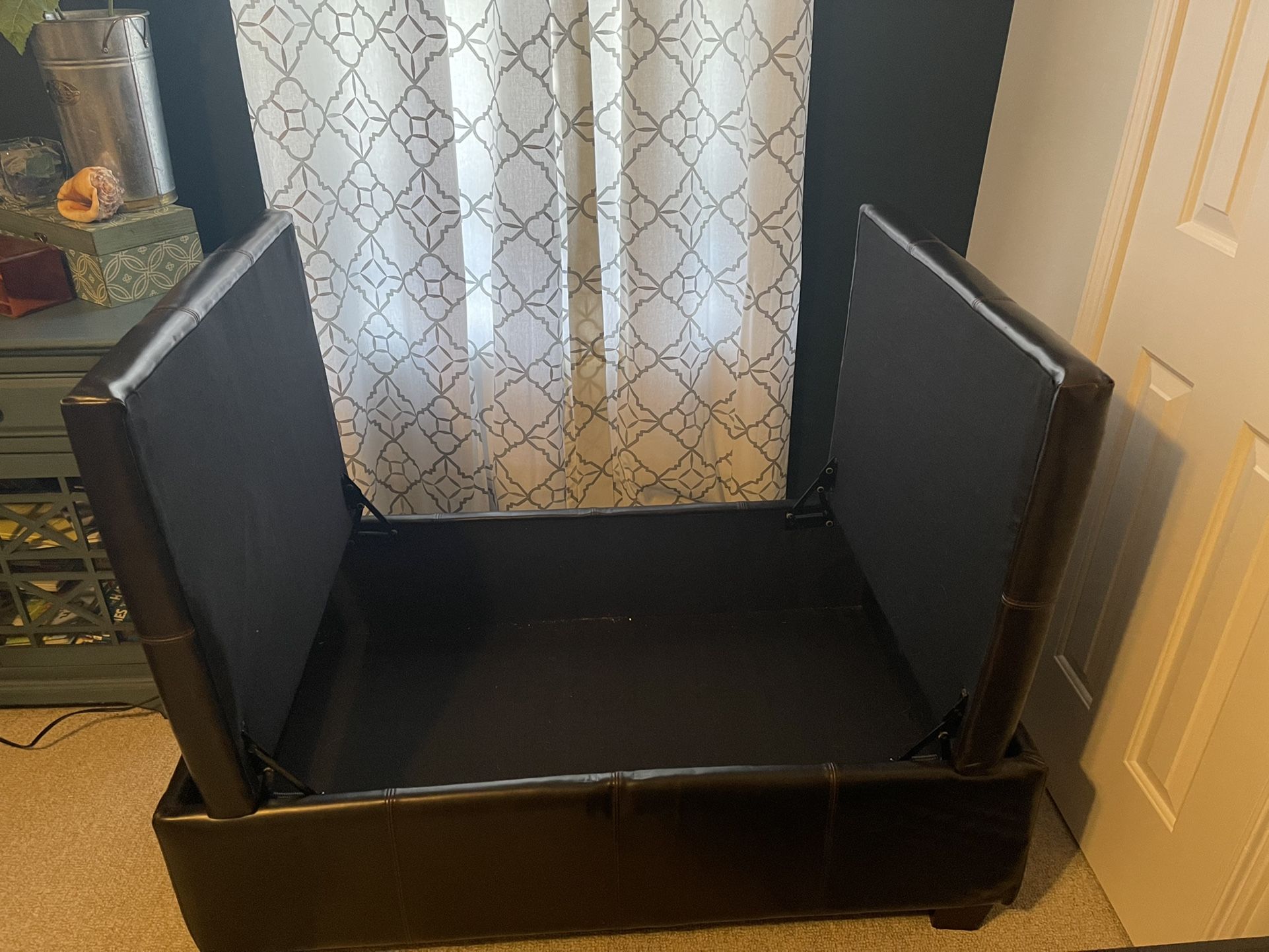 Storage Ottoman