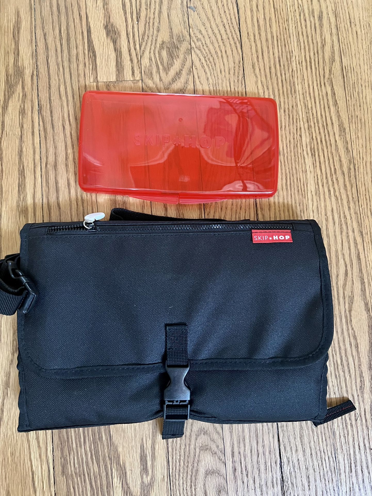 Skip Hop Envi Luxe Exo Changing Bag