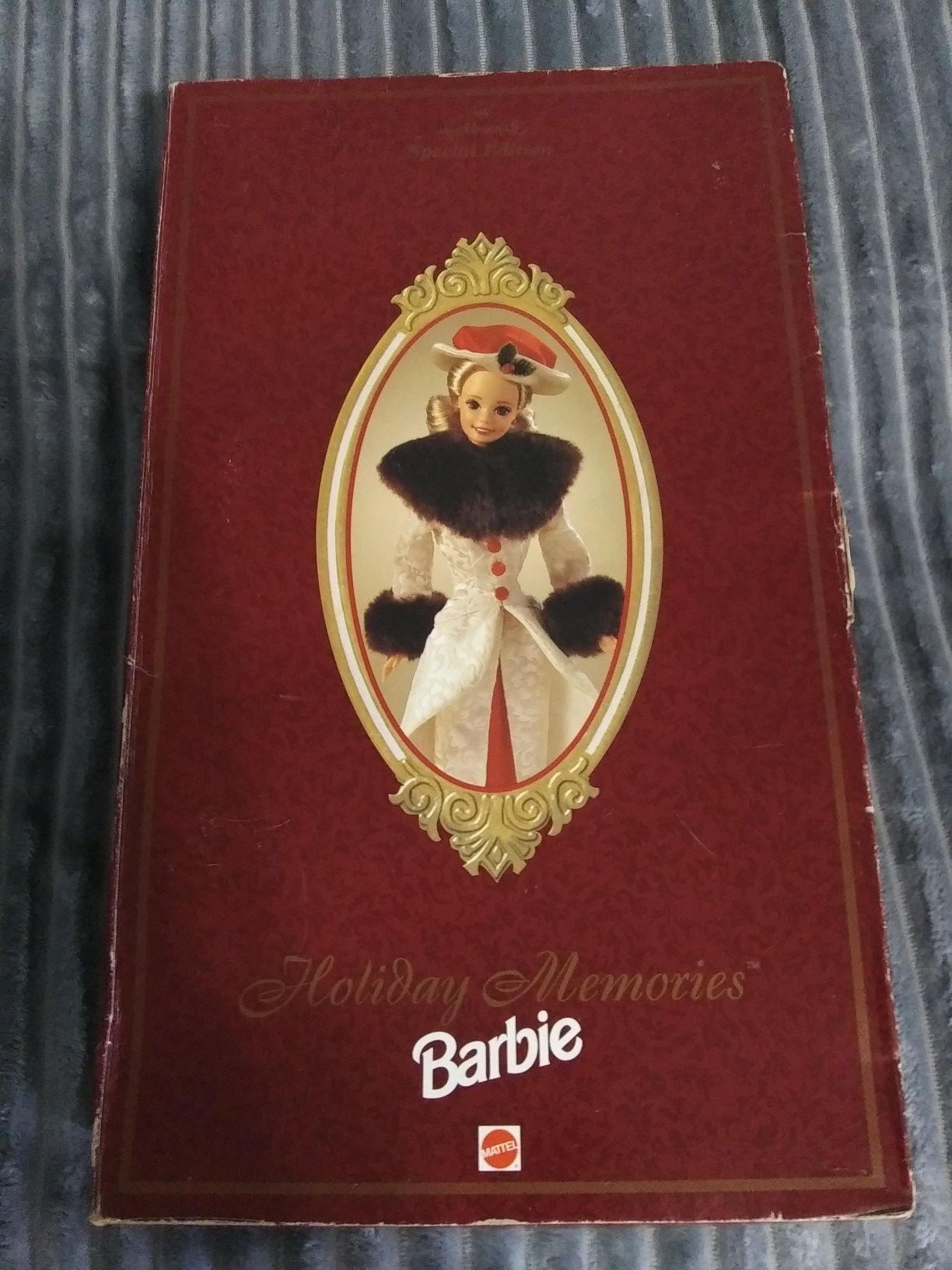 HALLMARK SPECIAL EDITION HOLIDAY MEMORIES BARBIE