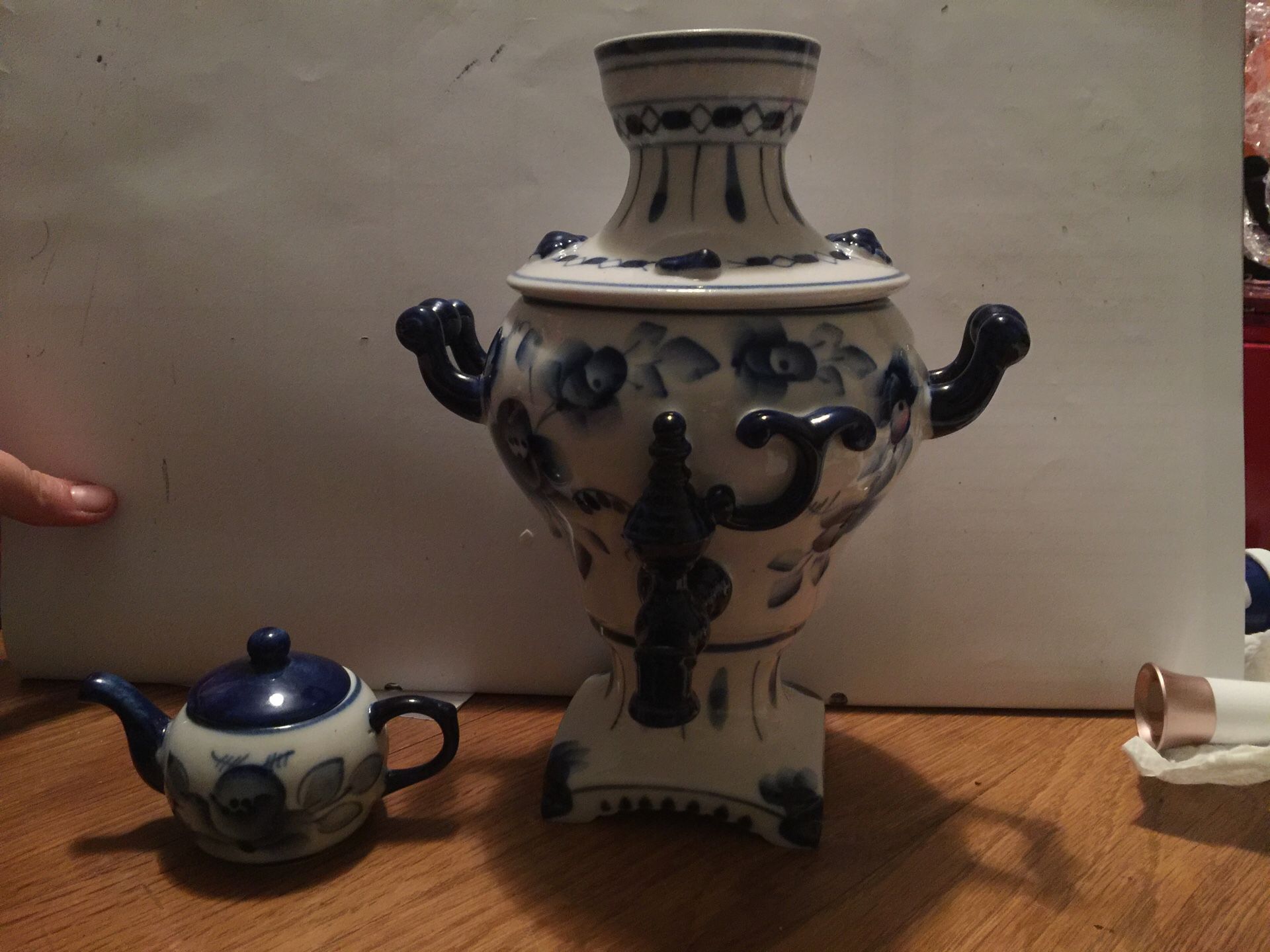 Vase and mini tea pot hand made in Russia