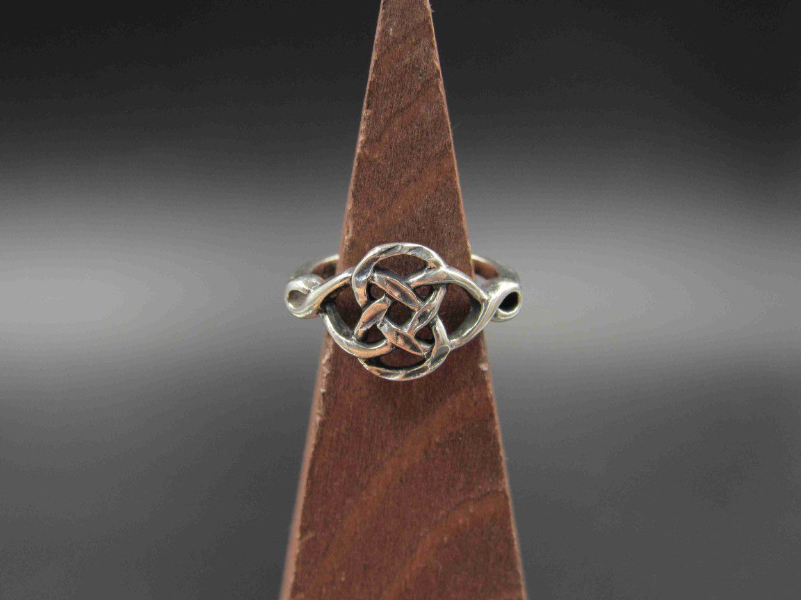 Size 4.75 Sterling Silver Celtic Knot Style Band Ring Vintage Statement Engagement Wedding Promise Anniversary Bridal Cocktail