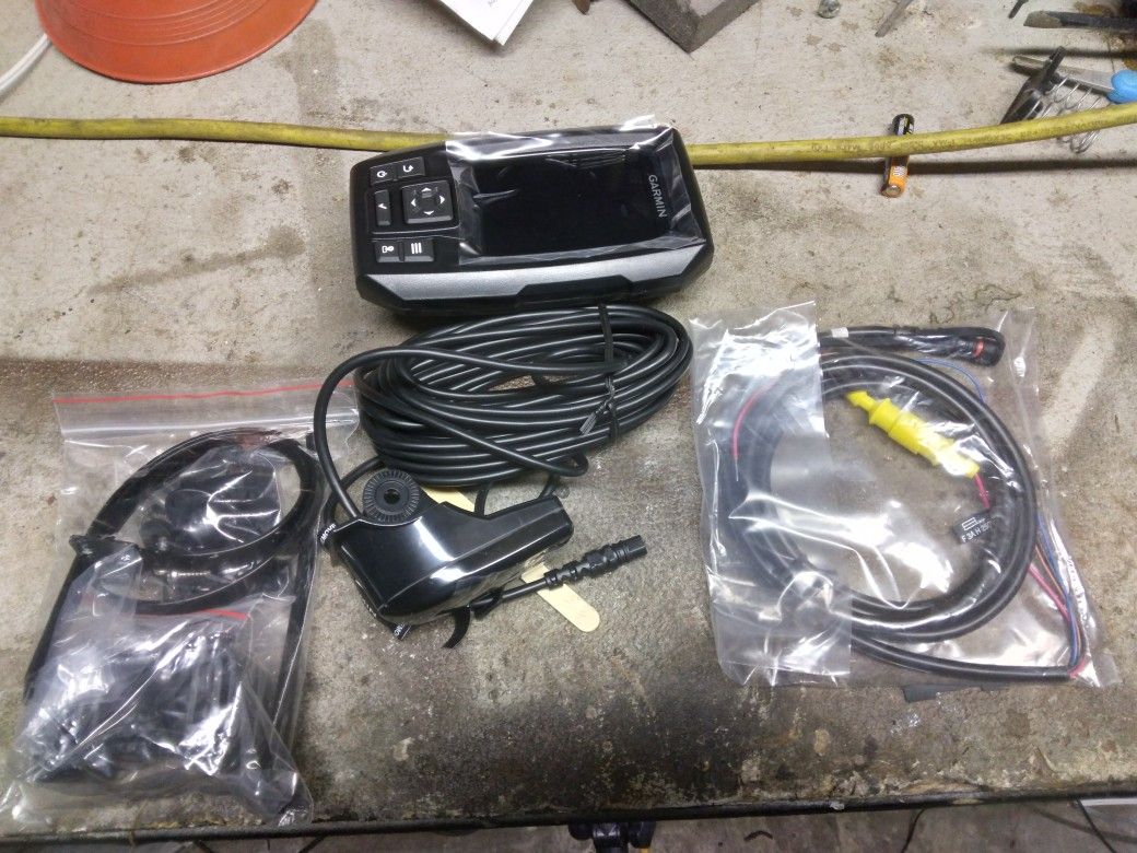 Garmin Striker 4