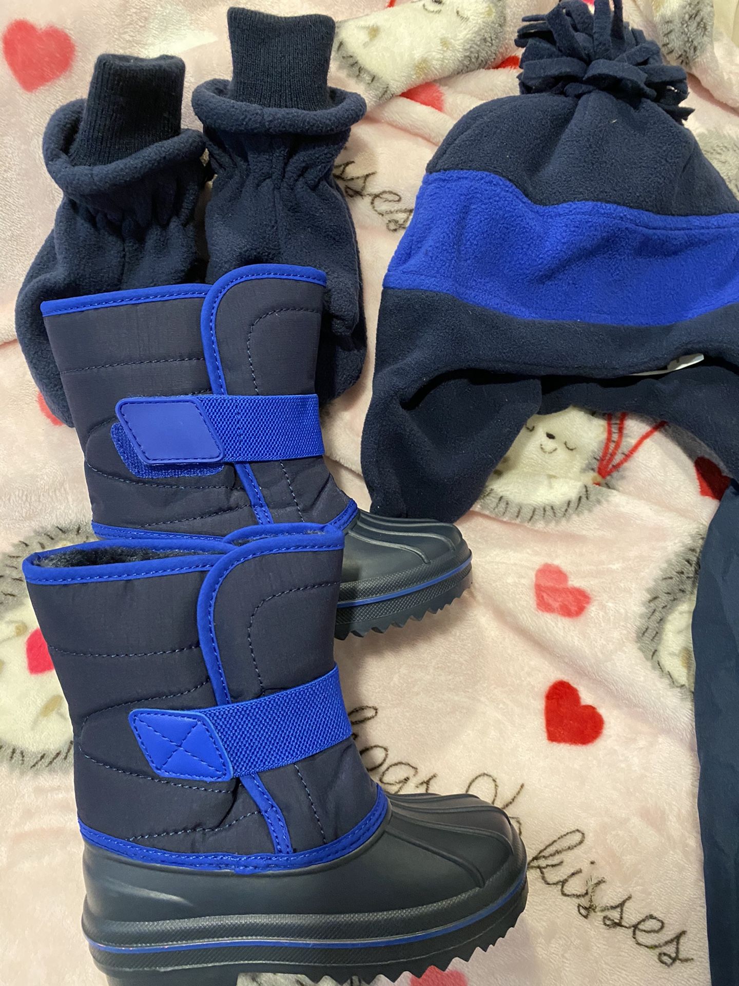Toddler winter snow suit / snow boots
