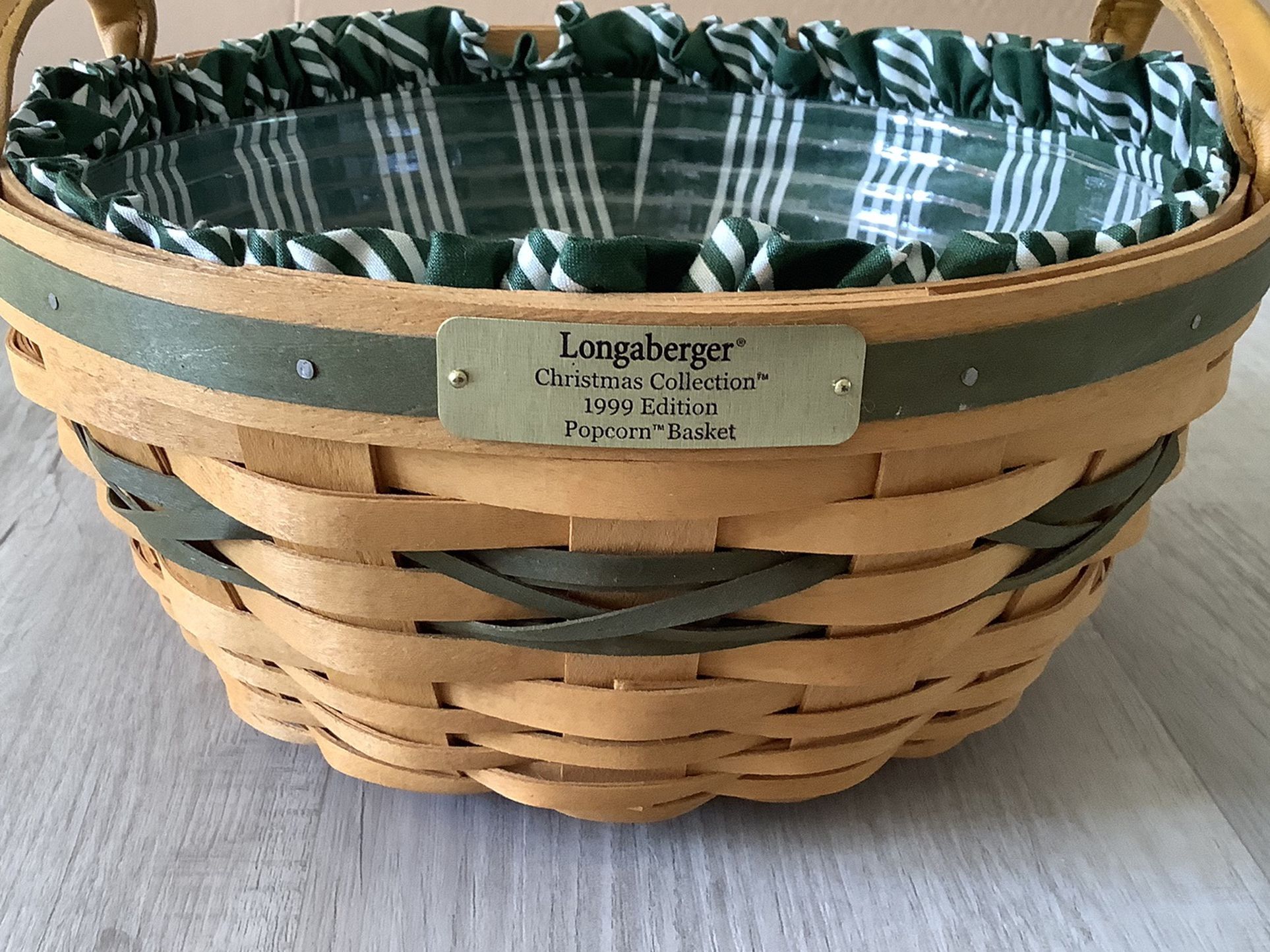 Longaberger Christmas Collection 1999 Edition Popcorn Basket