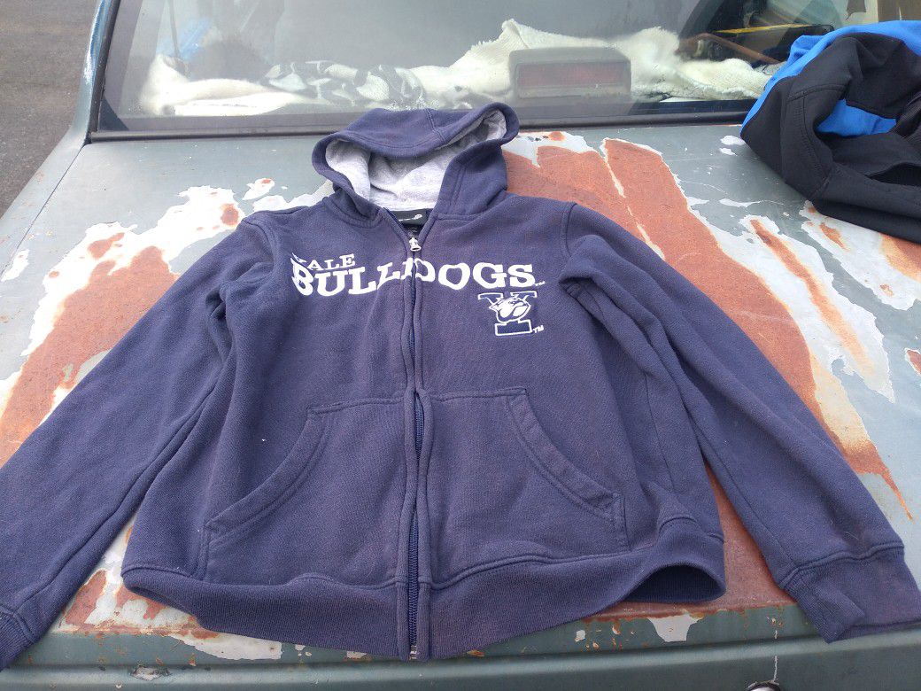 Boys Sweatshirt Bulldogs..size 8/10...