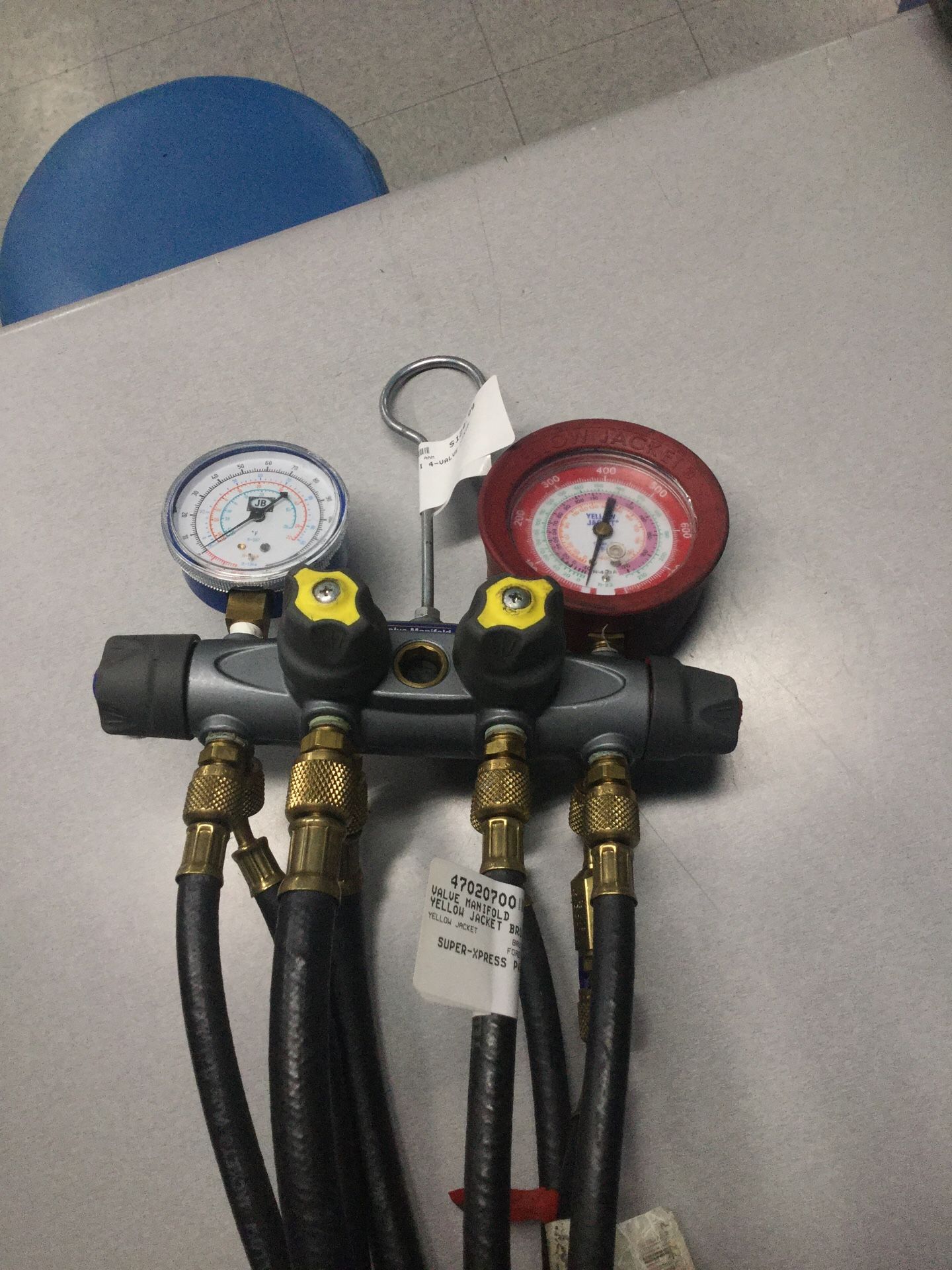 Yellow Jacket Brute II 4 Valve Manifold for Sale in Riverside, CA OfferUp