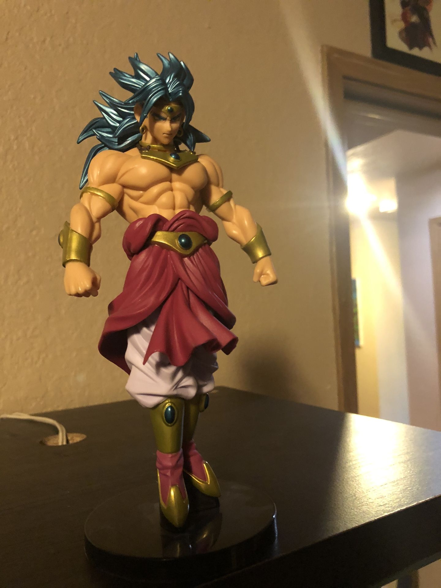 DBZ Broly Statue