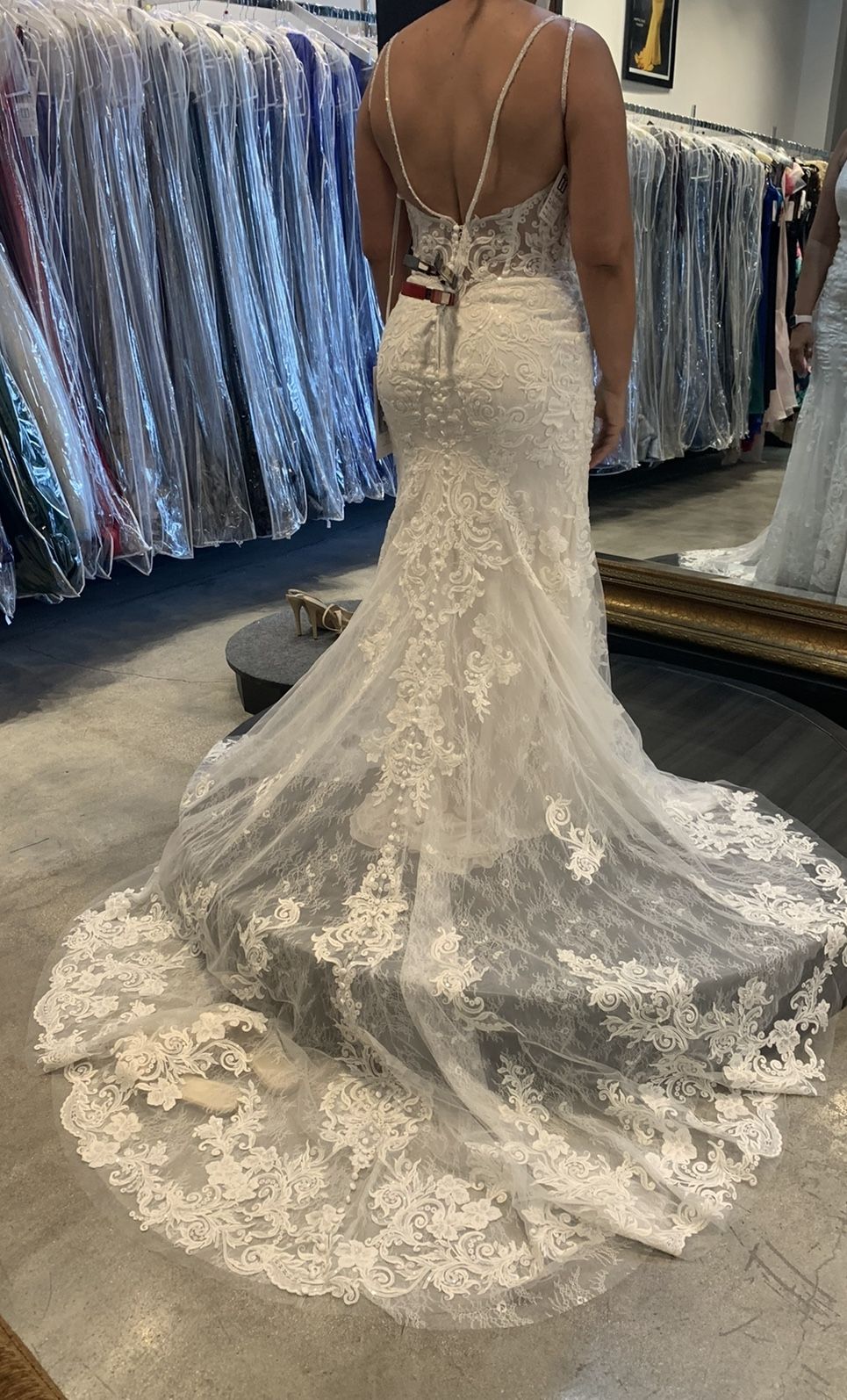 New Never Use Wedding Dress