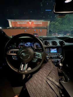 2015 Ford Mustang Thumbnail