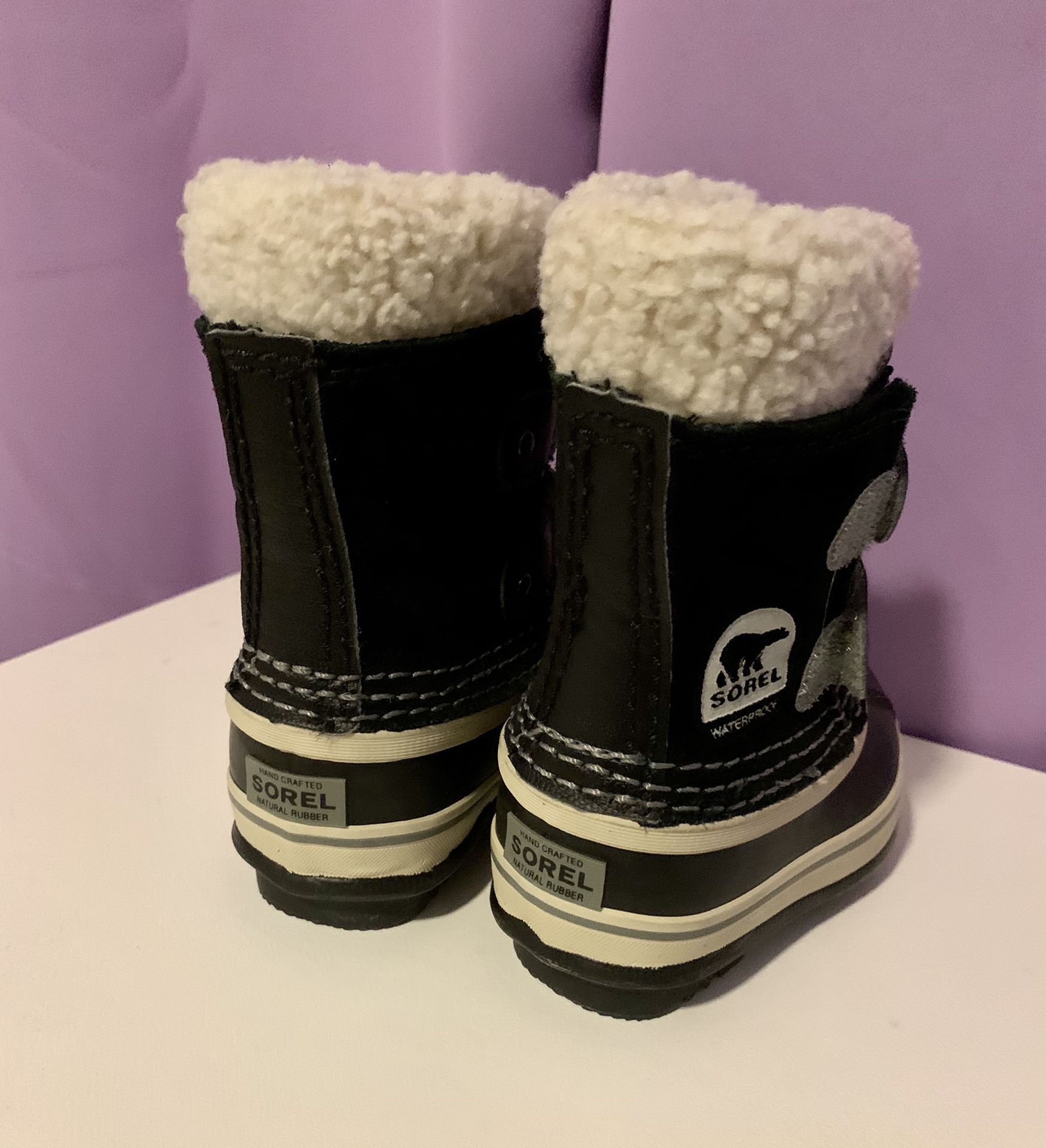 Kids Sorel Snow Boots, Size 4, Used Once.