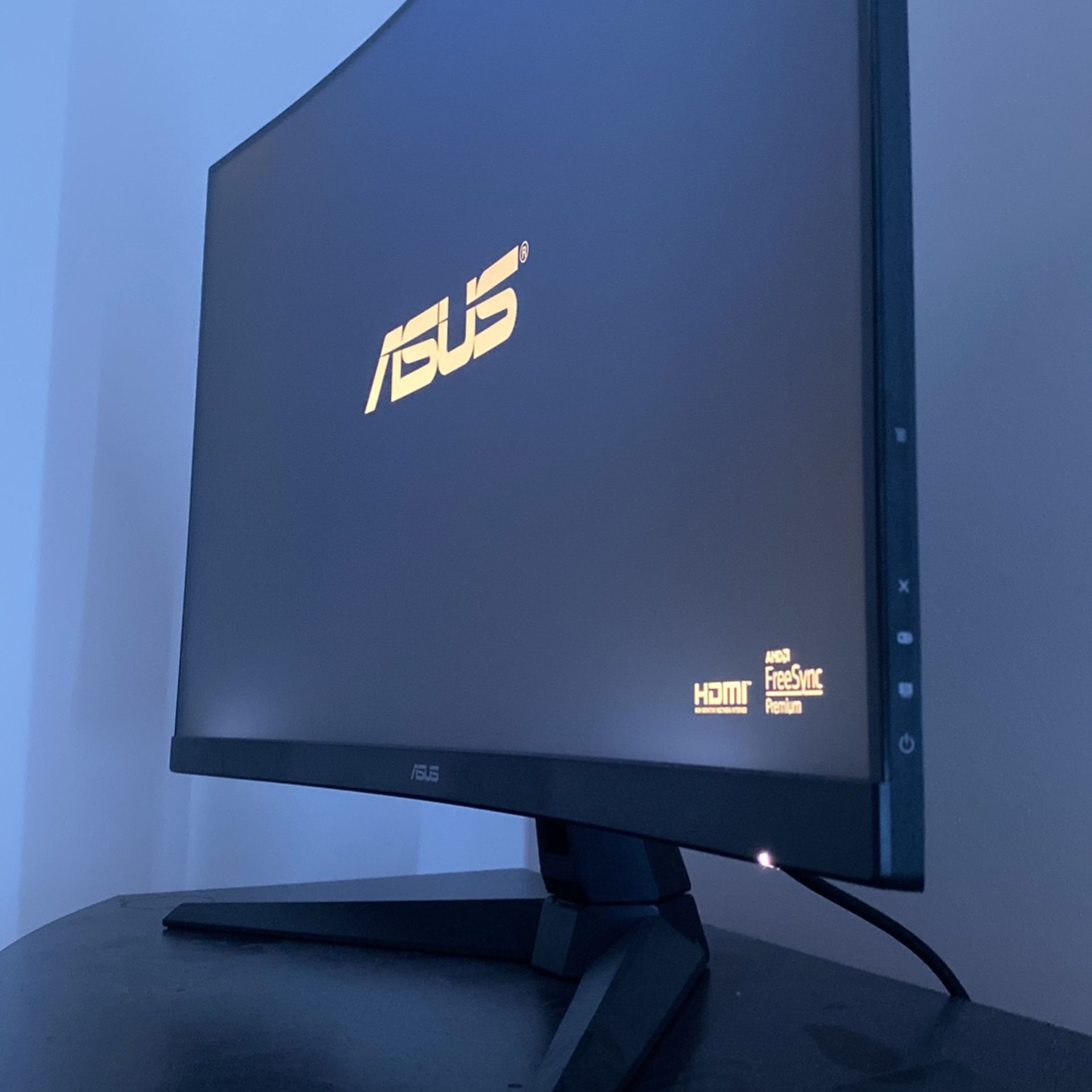 ASUS TUF Gaming Monitor 31.5” Curved