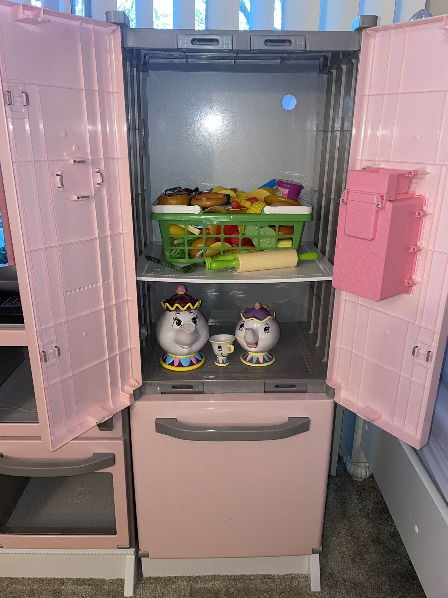 Play Kitchen