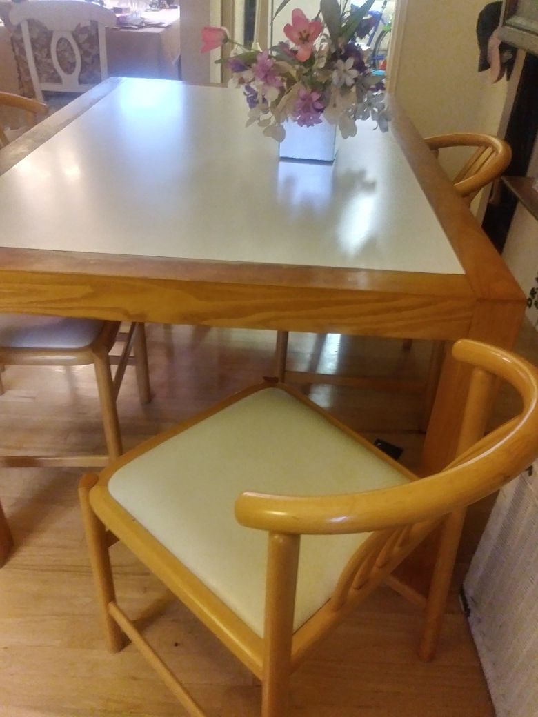 Table and 5 Chairs
