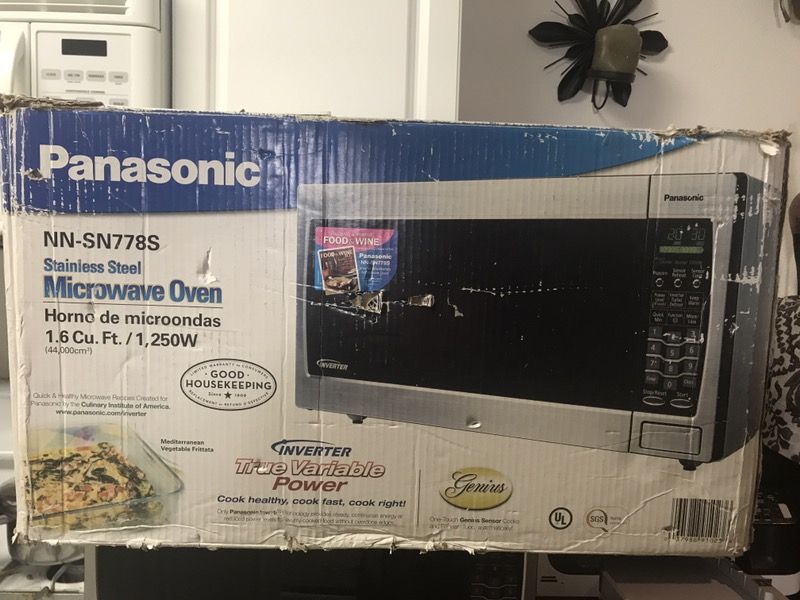 Panasonic NNSN778S 1250 Watts Microwave Oven 1.6 Cu. Ft. for Sale in