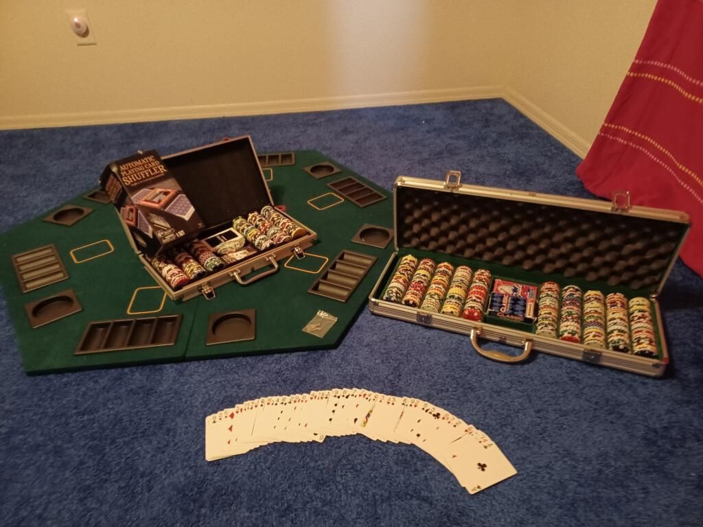 Portable Poker Board! Casino Chips And More