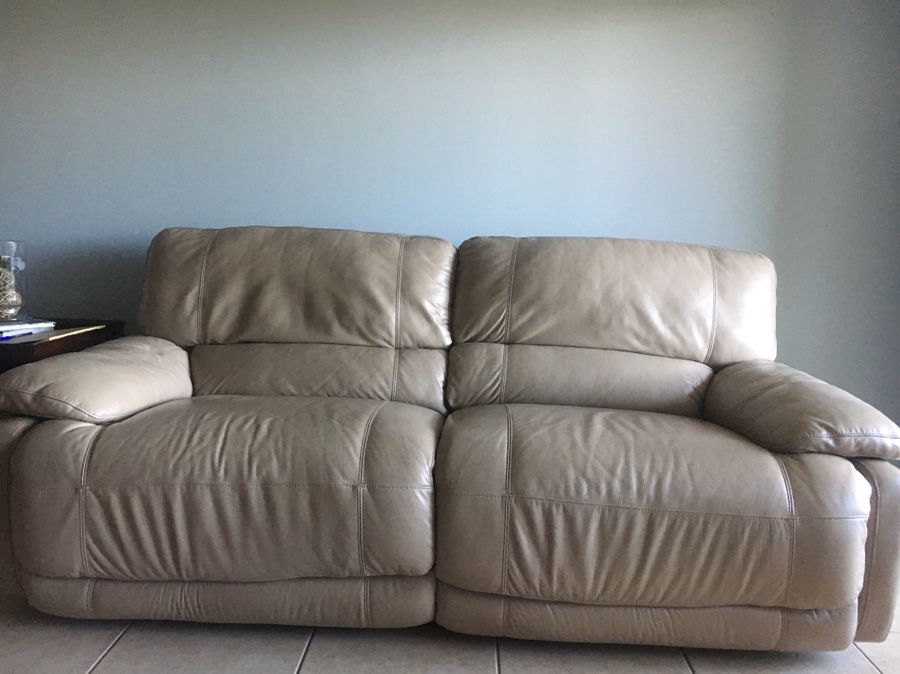 Cindy Crawford Home Auburn Hills Taupe, Crawford Leather Reclining Sofa