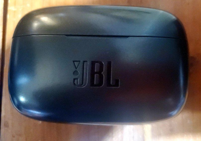 JBL wireless headphones 