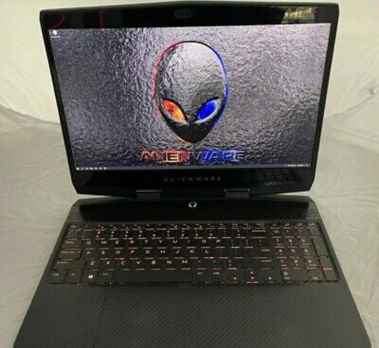 Used 2019 Alienware M15 - 32GB Ram - GEForce RTX2060 - 512GB/1TB SSD - Windows 10 Pro