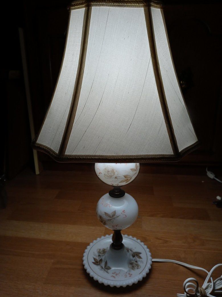 VNTG. Milk Glass Lamp 