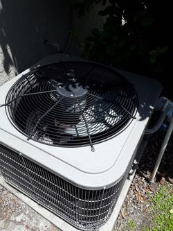 Will Buy Air Conditioners - $20 Each. Thumbnail