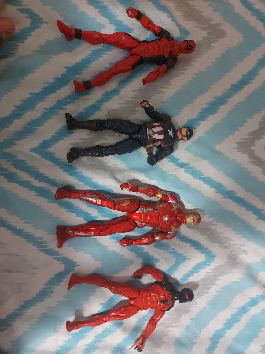 5 Marvel Action Figures, Deadpool, Iron Man, Ant Man, Captain America, Spiderman