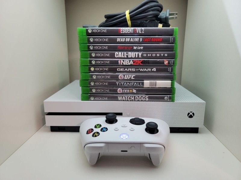 xbox one s am giving it out to bless someone who first wish me happy wedding anniversary on my cellphone number now 707^340^9916