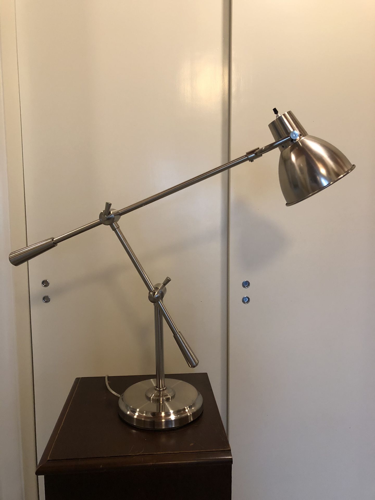 Heavy Jointed Adjustable Desk Lamp