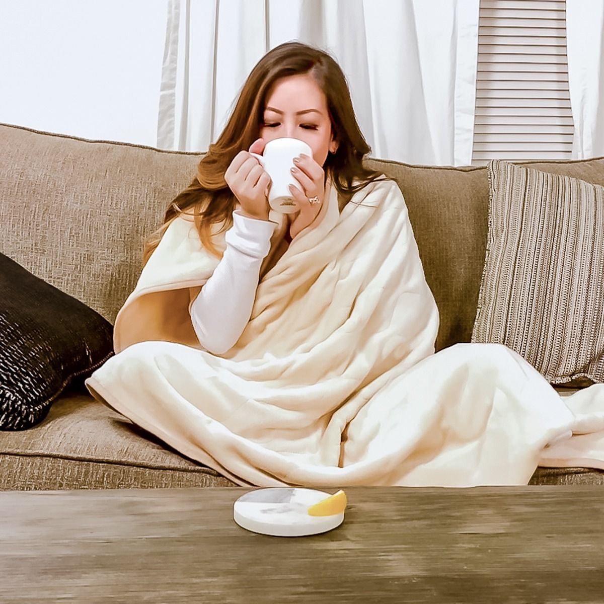 Ovente Heated Blanket Electric Throw Soft Flannel Fleece 50 x 60 Inch Full Body Size