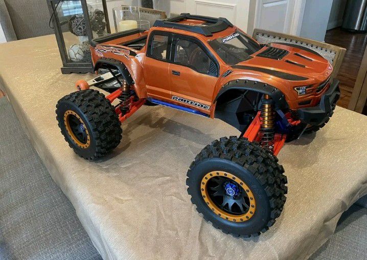 Traxxas 8s XmaxxBrand New In A Great Condition Just Used It For 5 Times So I don't Want It Again If You Are Interested Contacts Me 405,,322,,5741,,