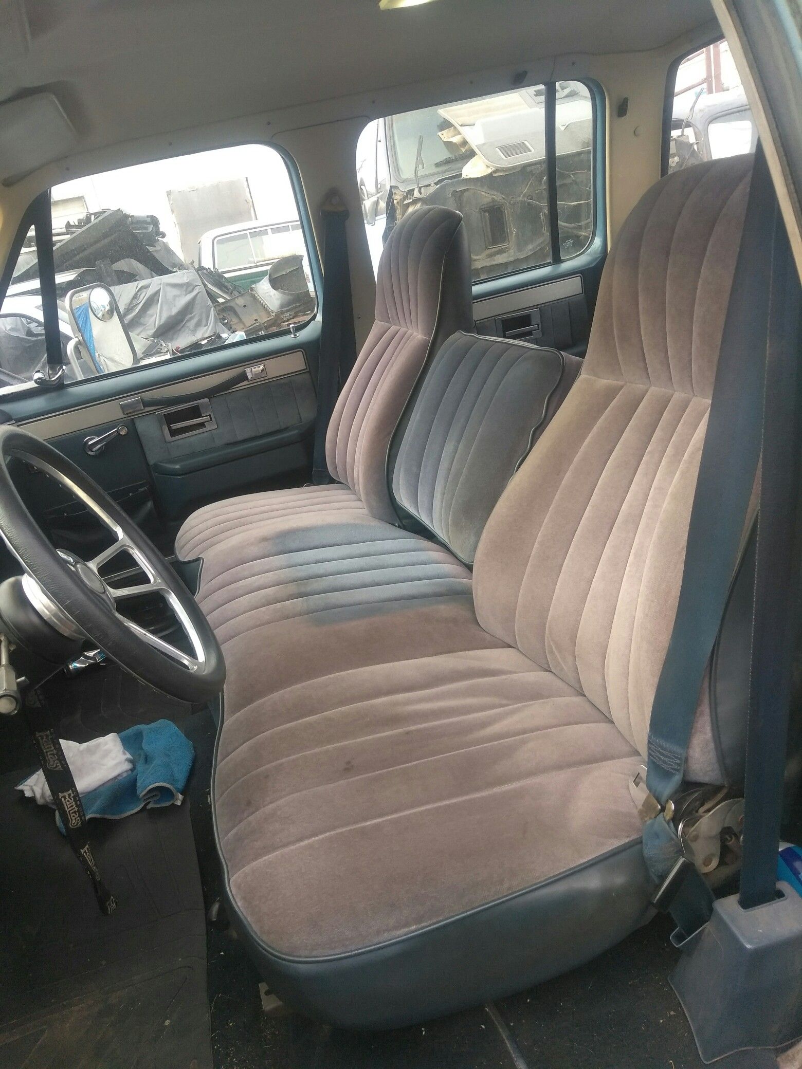 80s c10 bench seat for Sale in Fresno, CA OfferUp
