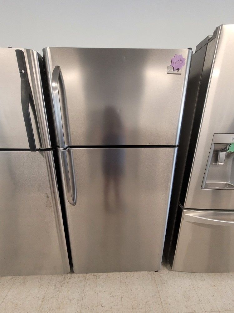Frigidaire Top Freezer Refrigerator Used Good Condition With 90day's Warranty