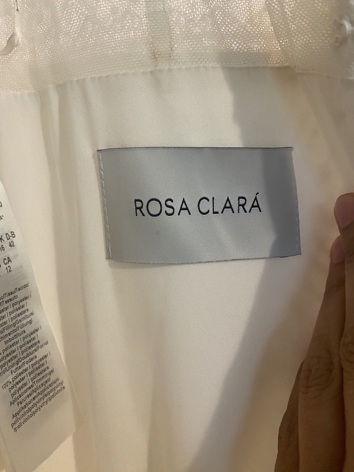Rosa Clara Cher Wedding Dress & Veil