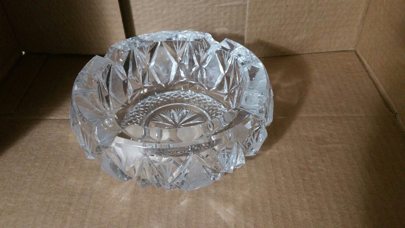 Deep crystal ashtray/candy dish