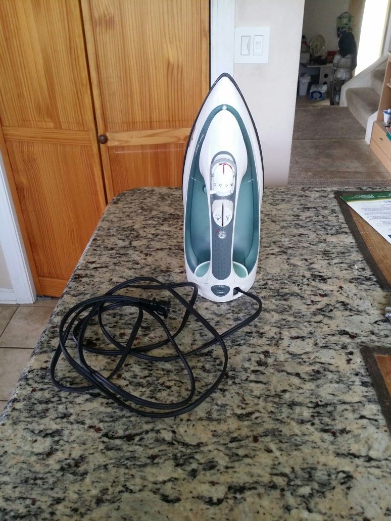 Sunbeam Steam Master Drip Free Iron