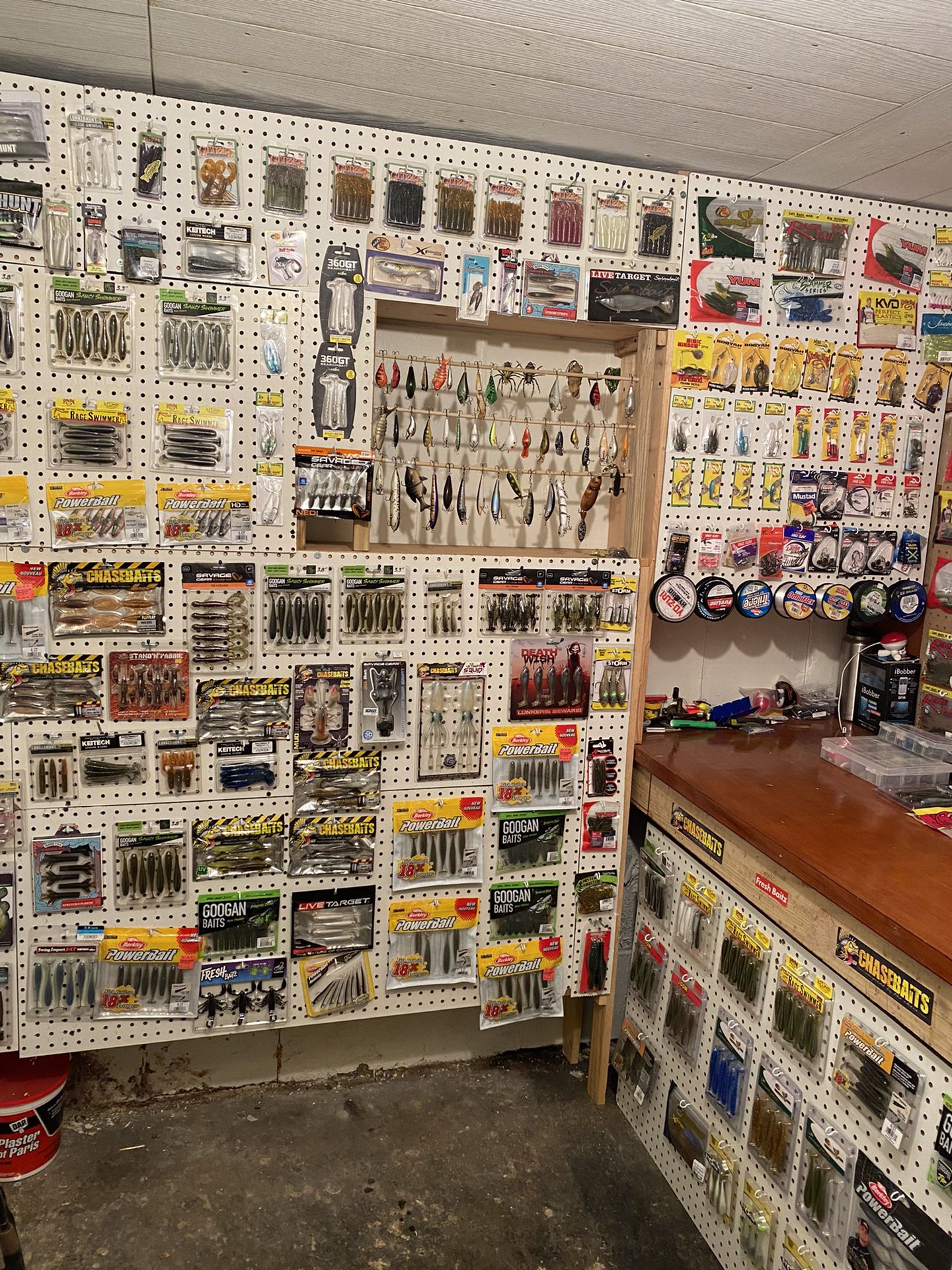 Tons Of Brand New Fishing Lures