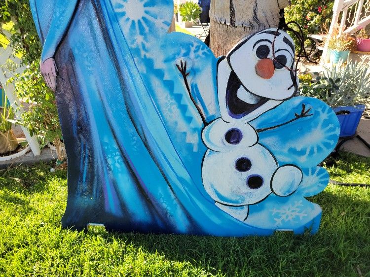 For Sale...Elsa And Olaf Wooden Stand 5 Feet Tall