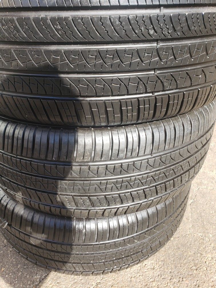 4 Pirelli Tires 255/50/20 $350 Mounting And Balance Included Very Good Condition