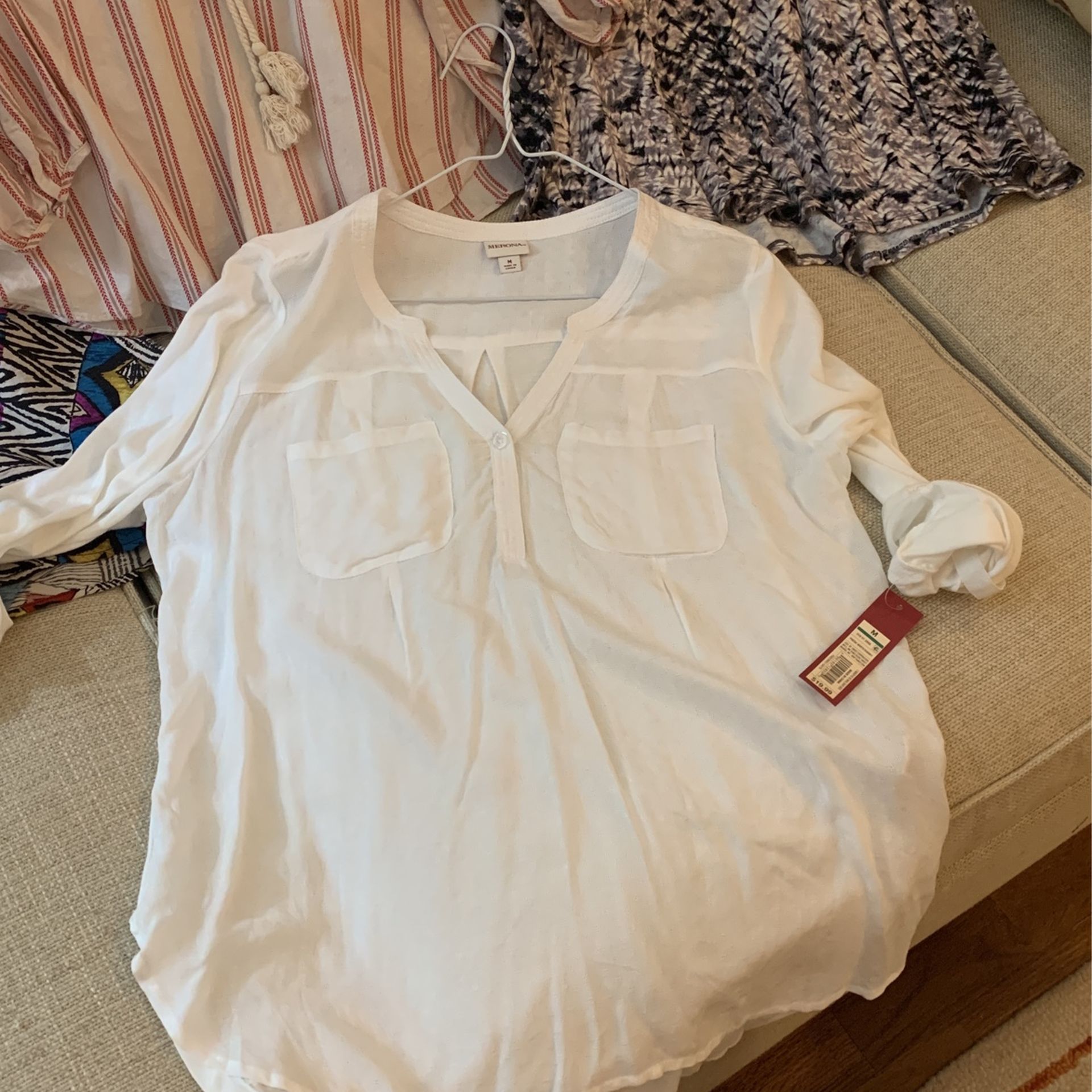 Women’s Size Medium Tops And Tunics