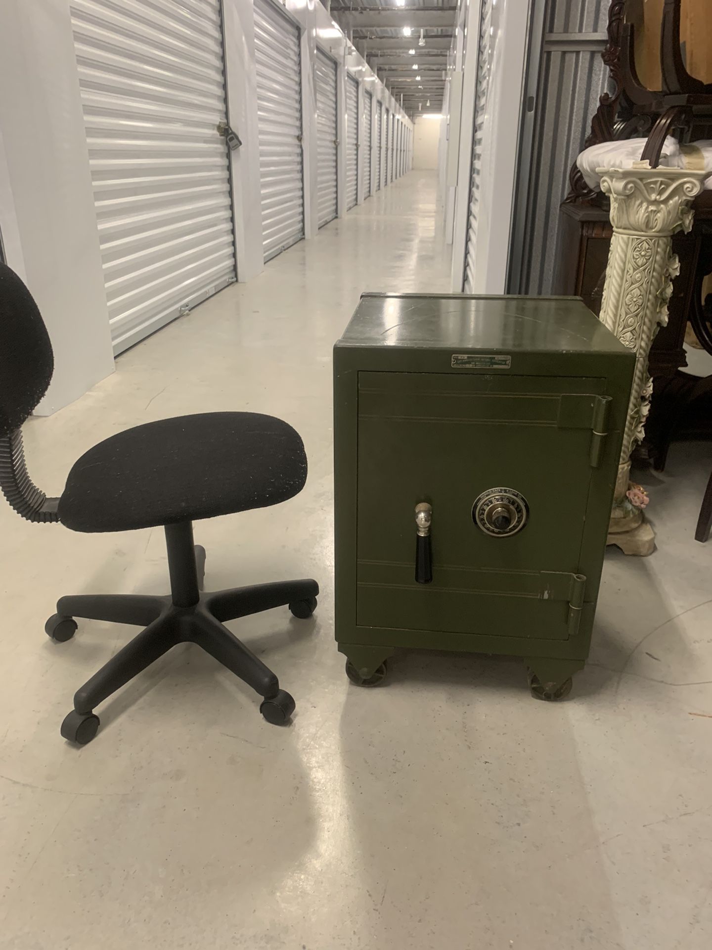 Antique Safe Fire Proof !!!