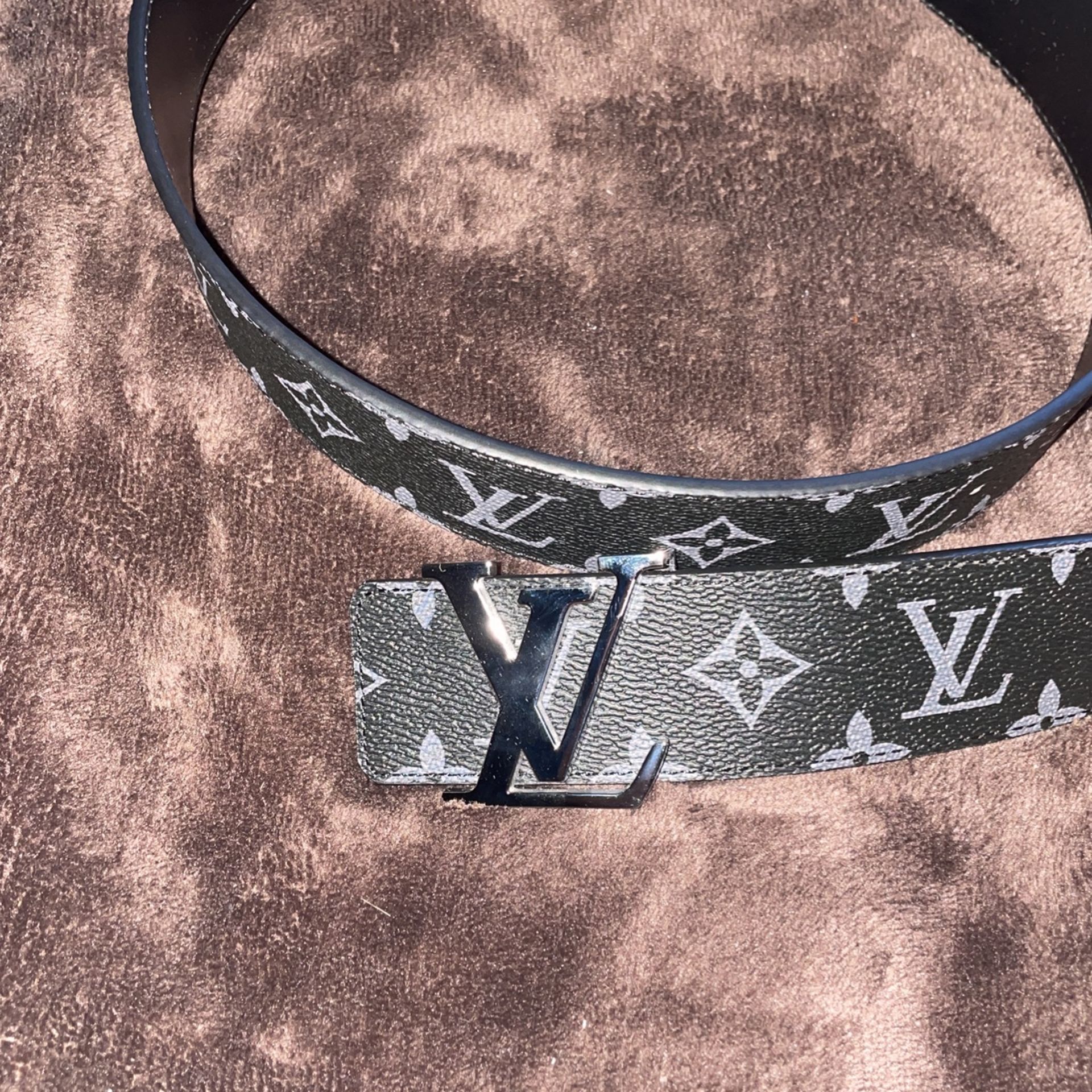 Louis Vuitton X Supreme Belt