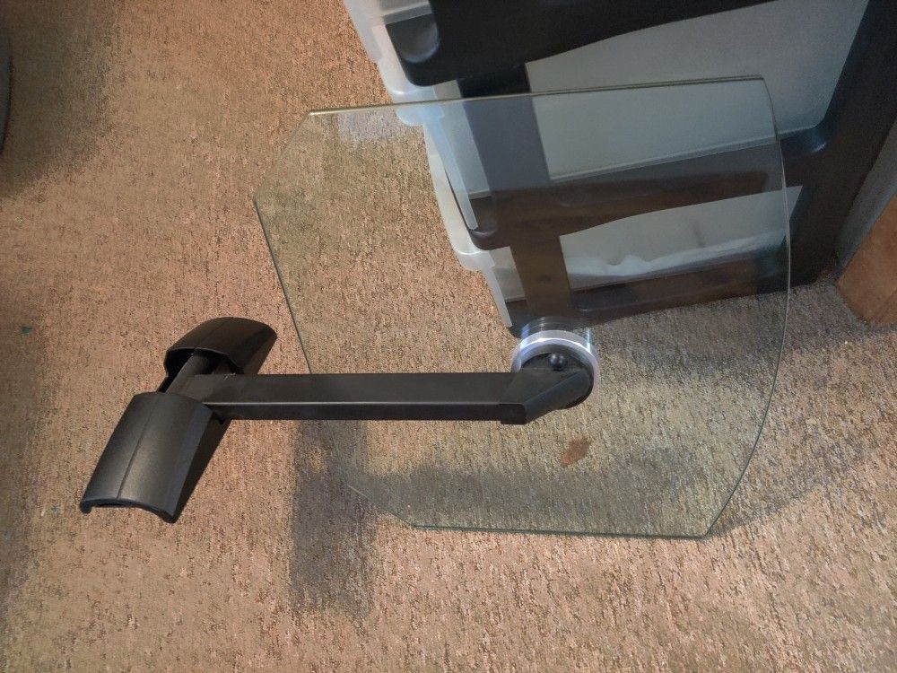 Floating glass tv corner shelf