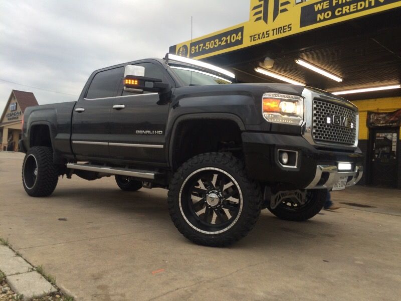 6" Lift kit package (lift kit + 35" mud tires + 20" wheels) for Sale in