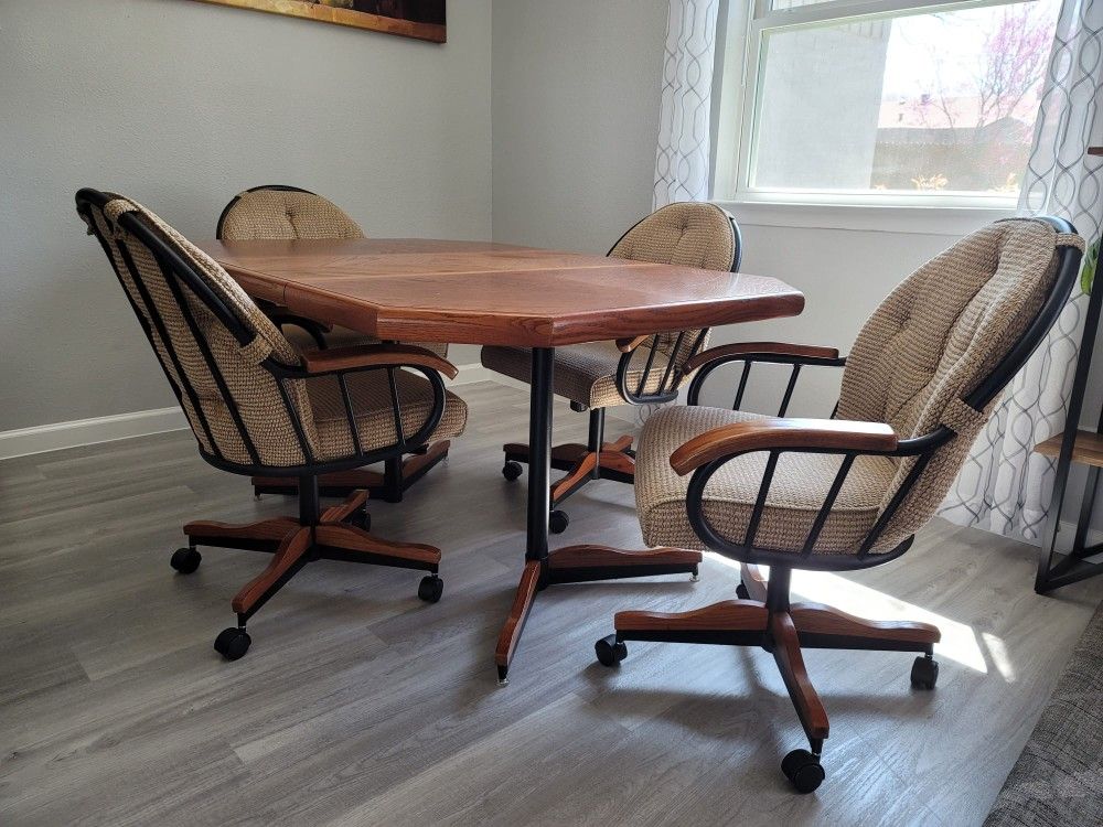 Solid Hardwood Table w/Removable Hardwood Leaf & 4x Cushioned Wheeled Chairs