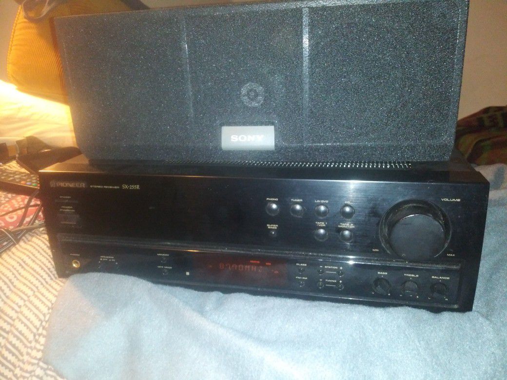 Pioneer SX 255R recever W/ SONY bookshelf Speaker