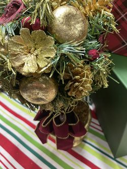 Gold Christmas Topiary Thumbnail