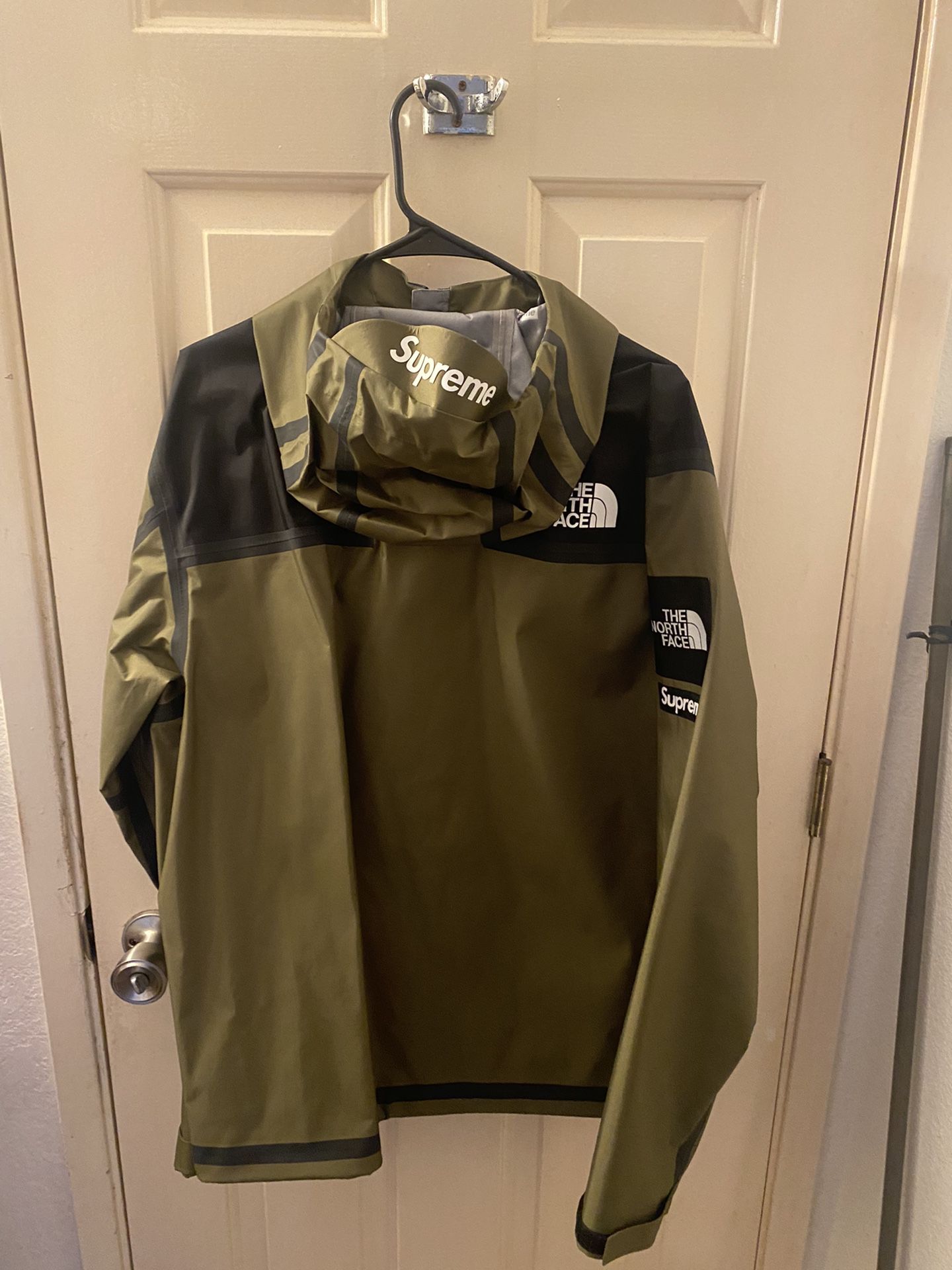 Supreme The North Face Summit Series Other Tape Seam Jacket Olive  Size Large