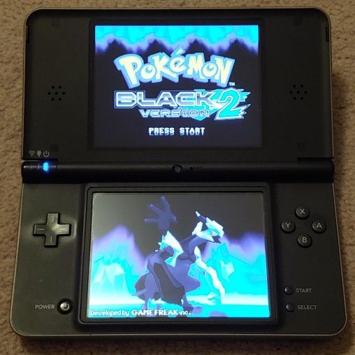 Modded Nintendo DSi XL with 5900+ Games