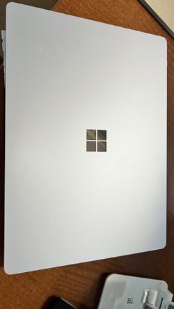 Microsoft surface Pro laptop Gen 4  i7 Thumbnail